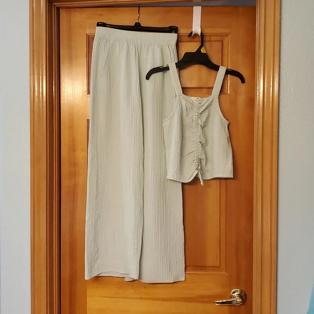 H&M Light Green 2 Piece Crinkle‎ Lightweight Outfit Size Girls 14